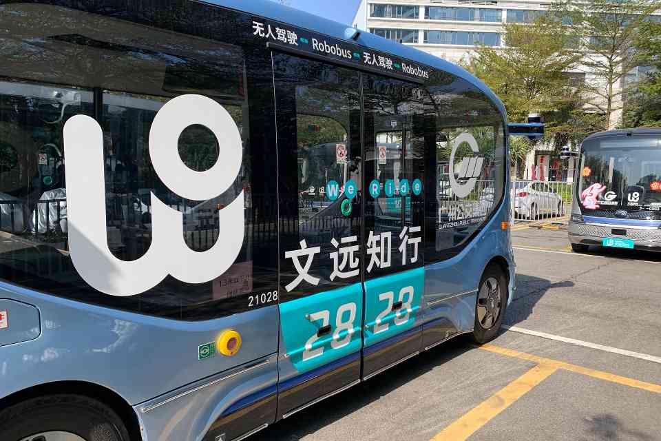 不得不服马斯克！他画出的"饼"，就是 Waymo端上