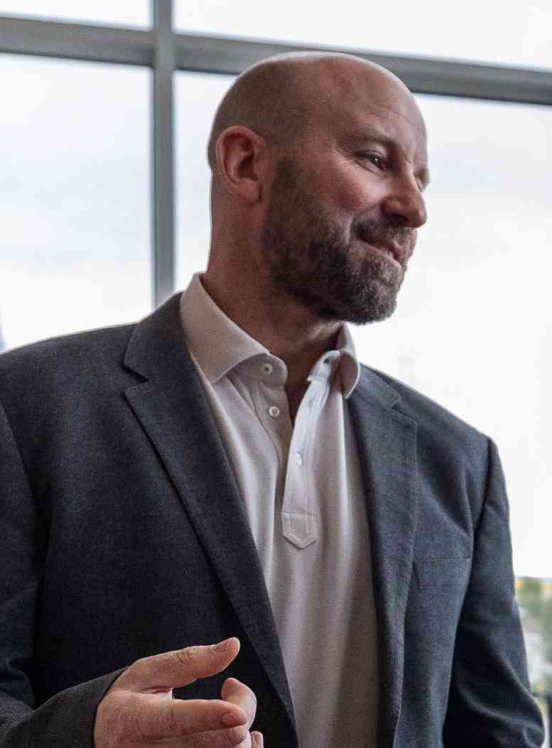 Meta乱套了？28岁新贵让一众老臣窒息；扎克伯格