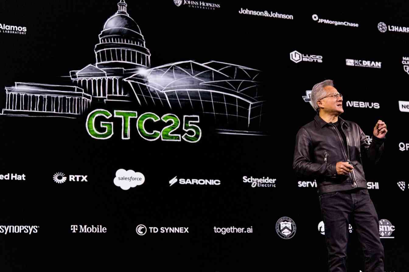 史上首个5万亿美元公司诞生，英伟达“封神”！