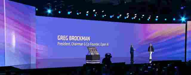 硬刚黄仁勋！AMD祭出「千倍算力大杀器」，「反黄联盟」崛起