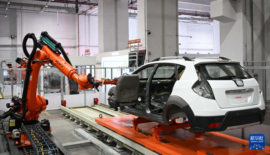 AI开始“社交”，对人类意味着什么？