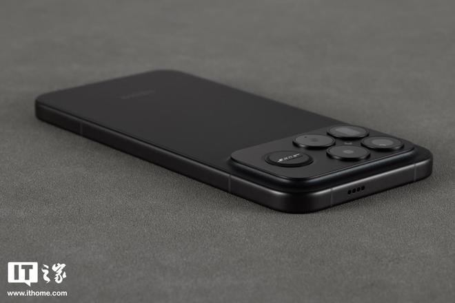 REDMI K90 Pro Max 黑色款手机图赏