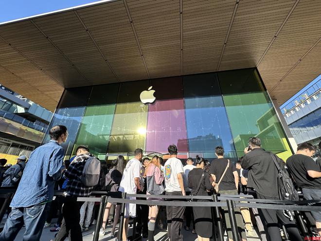 iPhone15系列预售火爆 黄牛加价情况曝光