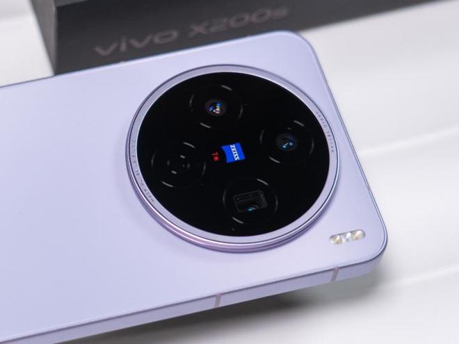 内存暴涨新款减配 3款天玑老旗舰大存储随便选